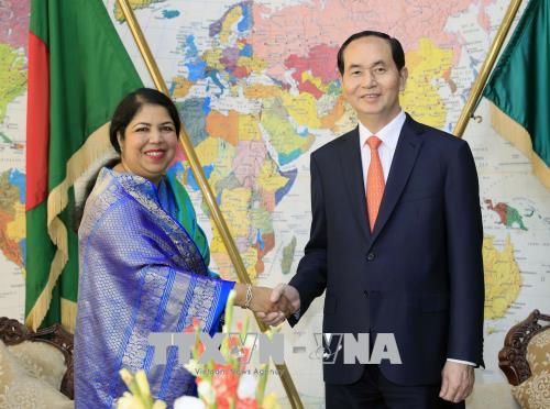 Hoạt động tiếp xúc song phương của Chủ tịch nước Trần Đại Quang tại Bangladesh Chủ tịch nước Trần Đại Quang gặp Chủ tịch Quốc hội Bangladesh Shirin Shamin Chaodhury. Ảnh: Nhan Sáng/TTXVN