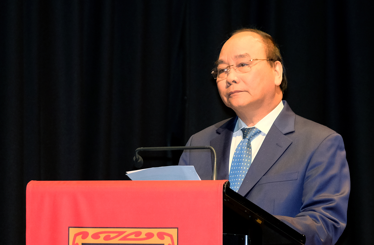 Thủ tướng đối thoại với sinh viên Đại học Waikato Thủ tướng Nguyễn Xuân Phúc trò chuyện, giao lưu với sinh viên Đại học Waikato. Ảnh: VGP/Quang Hiếu