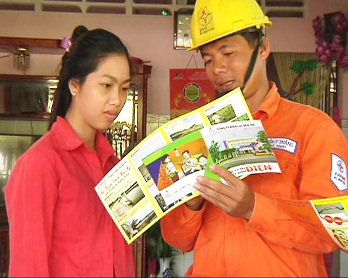 Hướng dẫn các hộ nuôi tôm tiết kiệm điện.