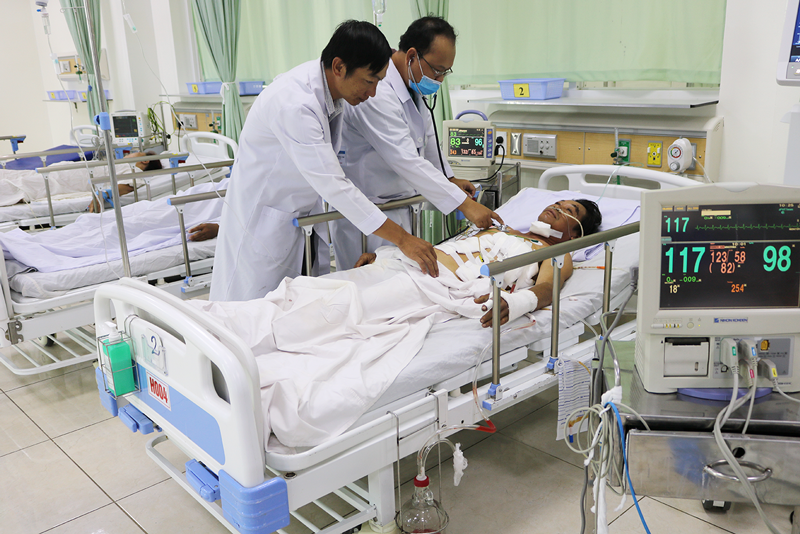 Bệnh viện Nguyễn Đình Chiểu: Cấp cứu thành công ca tràn máu màng tim Bệnh nhân Lưu Văn Đông đang được theo dõi tại Khoa Phẫu thuật gây mê hồi sức. Ảnh: Phan Hân