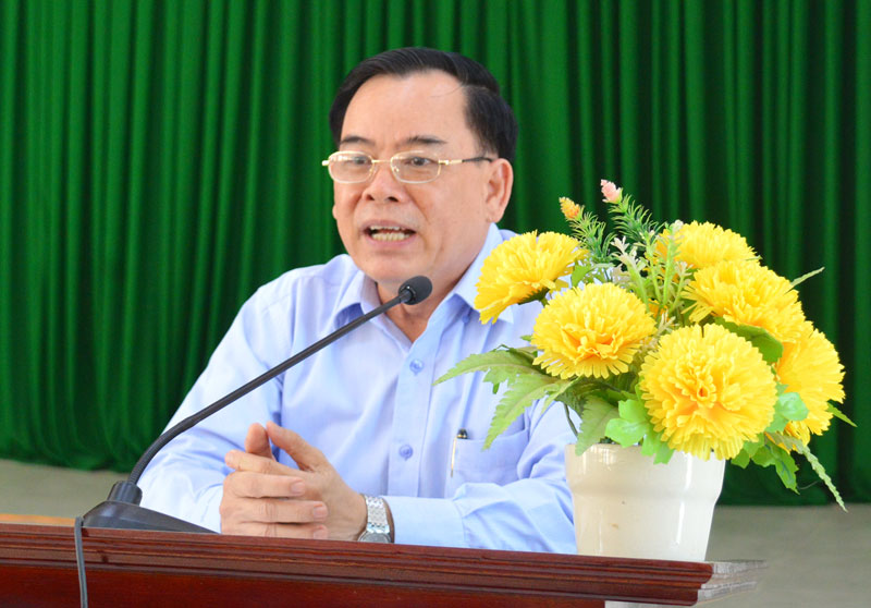 Phó bí thư Tỉnh ủy Trần Ngọc Tam phát biểu tại hội nghị.