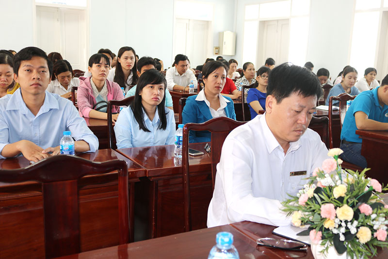 Đại biểu tham dự triển khai báo cáo kết quả đại hội. Ảnh: Phan Hân