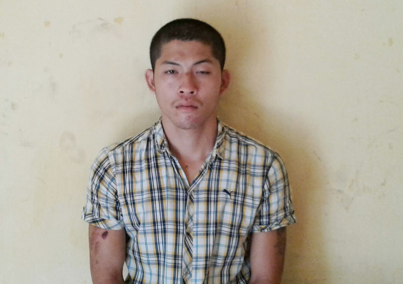 Công an Giồng Trôm bắt khẩn cấp đối tượng trộm cắp tài sản Đối tượng Trần Văn Phước tại nhà tạm giữ Công an huyện Giồng Trôm. Ảnh: H. Đức