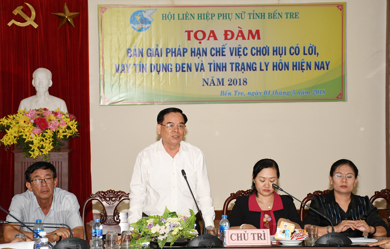 Tọa đàm bàn giải pháp hạn chế chơi hụi có lời, vay tín dụng đen, ly hôn Phó bí thư Tỉnh ủyTrần Ngọc Tam phát biểu tại buổi toạ đàm.