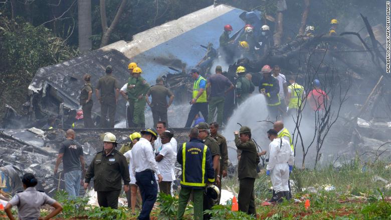 Hiện trường vụ tai nạn gần sân bay quốc tế Jose Marti. Ảnh: CNN