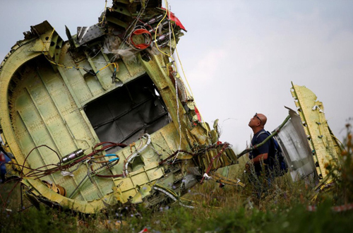 Australia, Hà Lan chính thức cáo buộc Nga phải chịu trách nhiệm trong vụ bắn rơi MH17 Hiện trường vụ máy bay MH17 của Malaysia rơi. Ảnh: Sputnik
