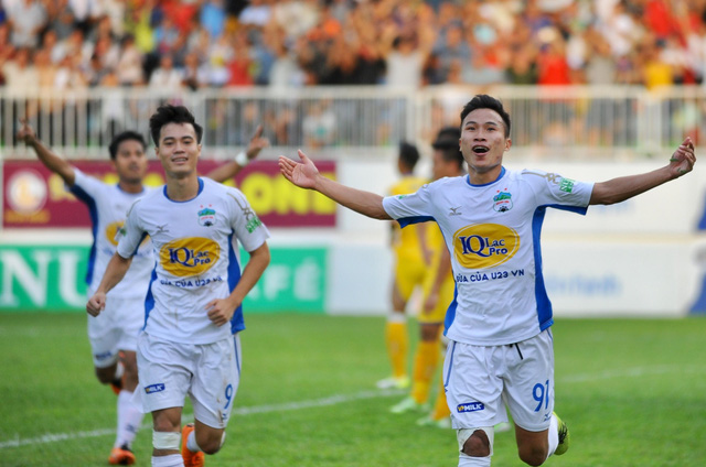 Niềm vui của Triệu Việt Hưng (Hoàng Anh Gia Lai) sau khi ghi bàn vào lưới SLNA.