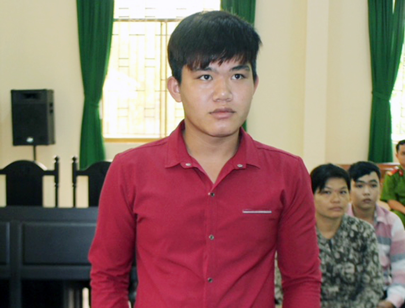 Bị cáo Trương Hoàng Khang tại phiên tòa hình sự sơ thẩm ngày 29-5-2018. Ảnh: H. Đức
