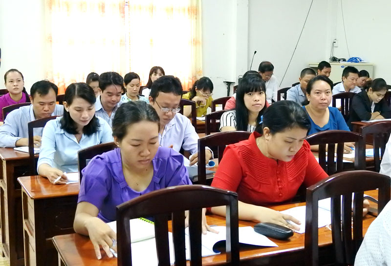 Tập huấn kiến thức về đăng ký, khai thác nhãn hiệu Các đại biểu tại buổi tập huấn.