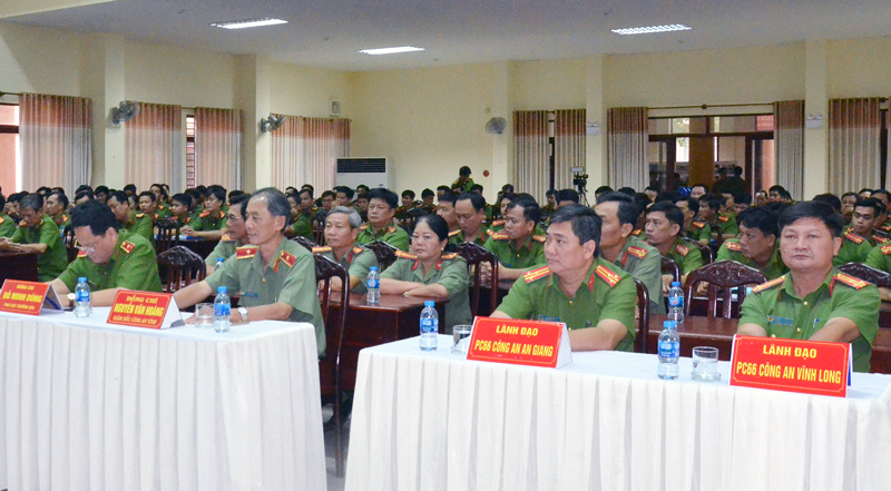 Quang cảnh lễ khai giảng. 