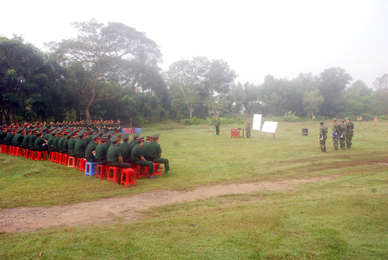 Đảng lãnh đạo Quân đội trong tư tưởng của Bác Giờ thông qua giáo án huấn luyện của cán bộ, chiến sĩ Trung đoàn Bộ binh khung thường trực 895. Ảnh: Đặng Thạch