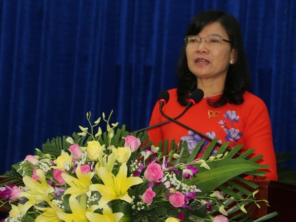 Bà Lâm Thị Sang phát biểu tại kỳ họp. (Ảnh: Huỳnh Sử/TTXVN)