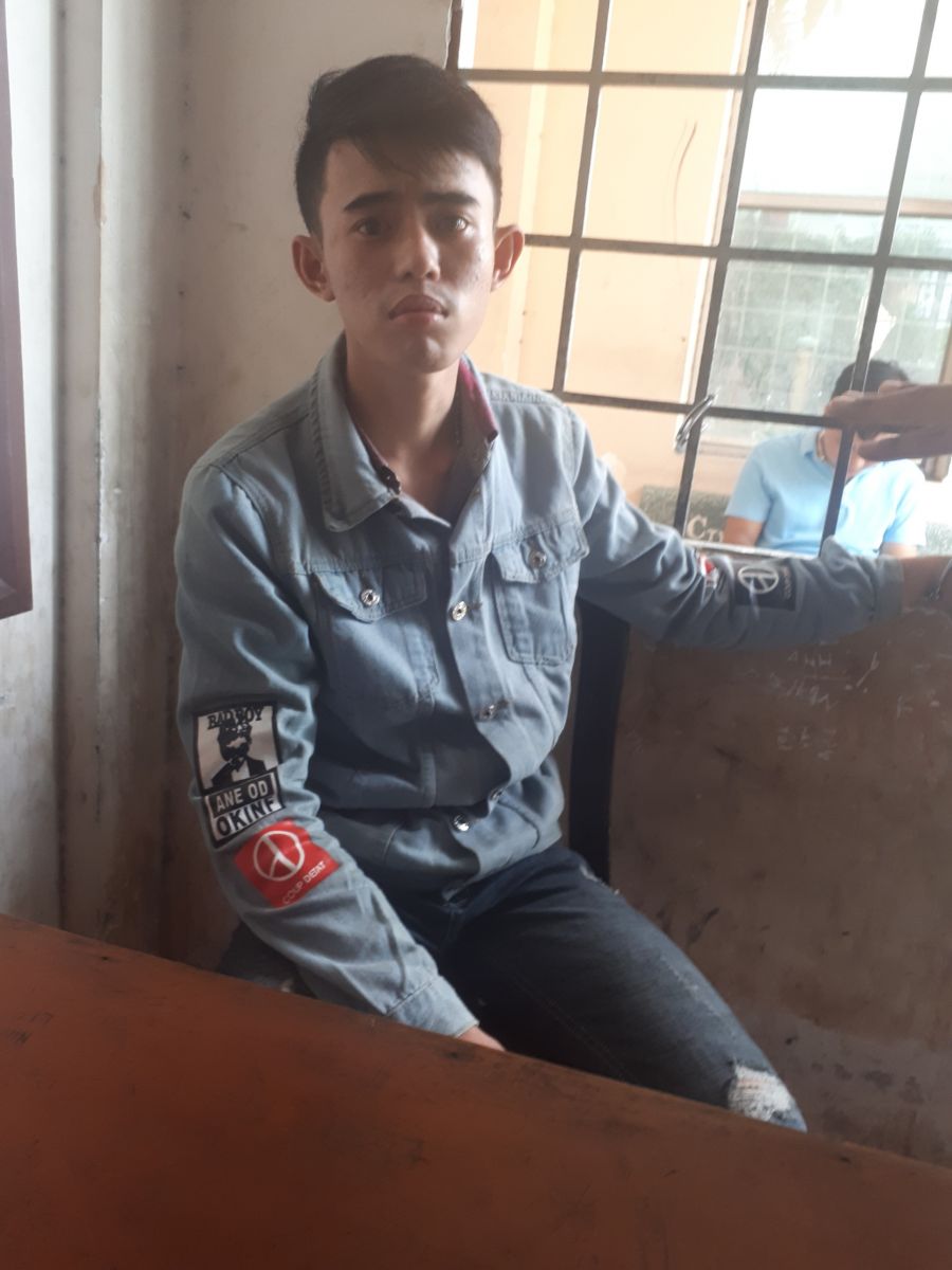 Khởi tố đối tượng cướp xe Airblade Bị can Huỳnh Trương Hữu Vinh bị truy tố về tội cướp tài sản.