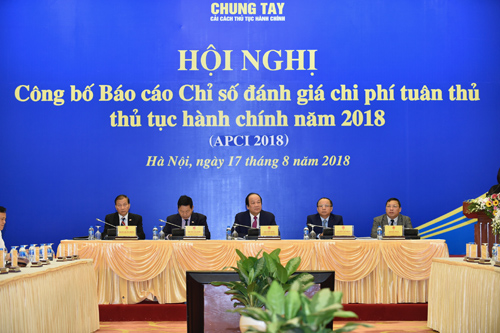 Lần đầu tiên công bố Báo cáo chi phí tuân thủ thủ tục hành chính Bộ trưởng, Chủ nhiệm VPCP Mai Tiến Dũng chủ trì Hội nghị. Ảnh: VGP/Nhật Bắc