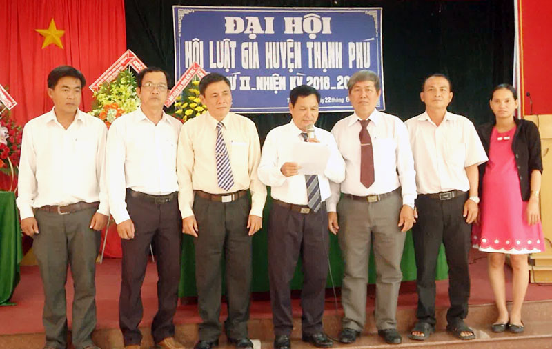 Tin hoạt động các huyện, thành phố ngày 24-8-2018 Ra mắt Ban Chấp hành Hội nhiệm kỳ 2018 – 2023. Ảnh: Lê Chẳn