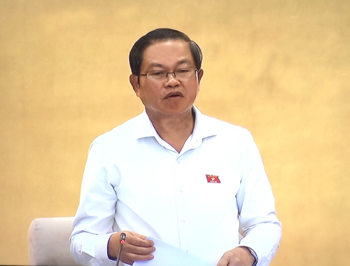 Phó chủ tịch Quốc hội Đỗ Bá Tỵ điều hành phiên họp. Ảnh: VGP/Nguyễn Hoàng