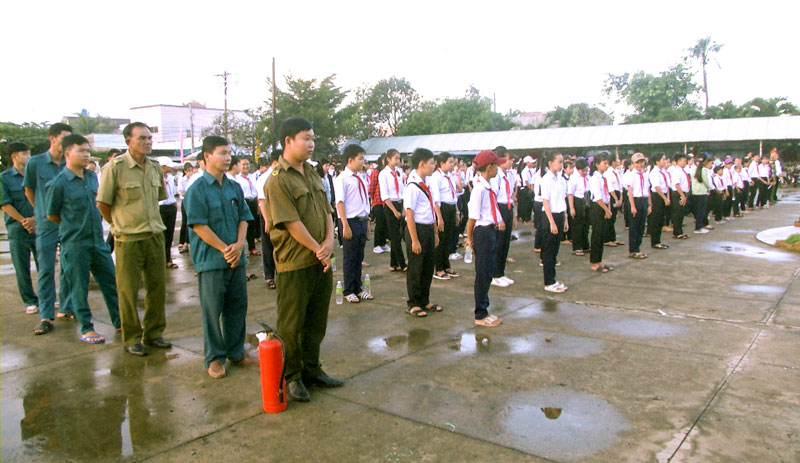 Đại biểu dự mit-tinh. Ảnh: Văn Minh