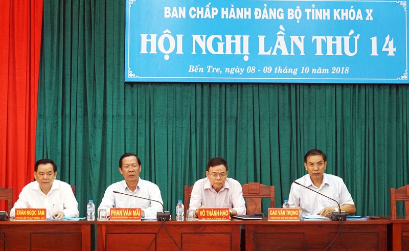 Chủ trì Hội nghị lần thứ 14 Ban Chấp hành Đảng bộ tỉnh khóa X. Ảnh: Q.Hùng