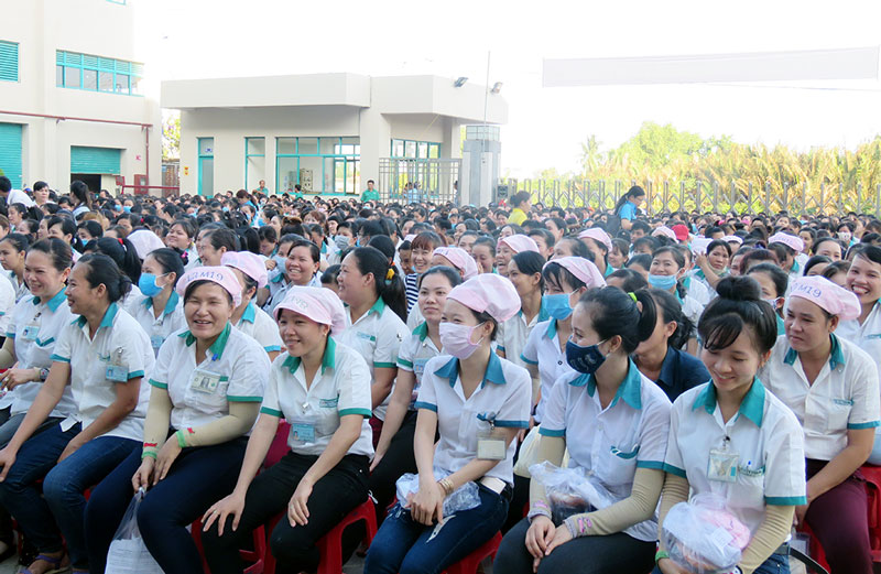 Nhân rộng phòng vắt, trữ sữa mẹ cho lao động nữ tại công ty Những công ty có nhiều lao động nữ sẽ vận động lắp đặt phòng vắt, trữ sữa. Ảnh: T. Quốc