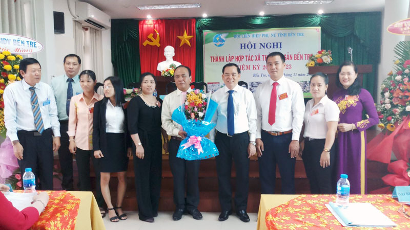 Ông Nguyễn Ngọc Trung được bầu làm Chủ tịch Hội đồng quản trị HTX thủy hải sản Bến Tre. Ảnh: Trần Sẵn