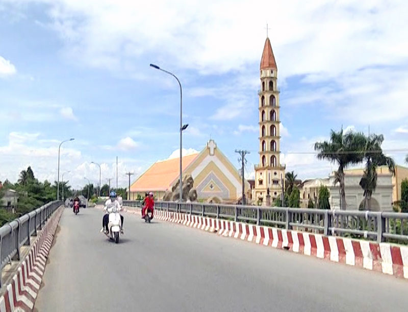 Vĩnh Thành phấn đấu đạt 19/19 tiêu chí xã nông thôn mới vào tháng 12-2018 Vĩnh Thành tăng tốc để về đích xây dựng xã nông thôn mới. Ảnh: Cao Khiết