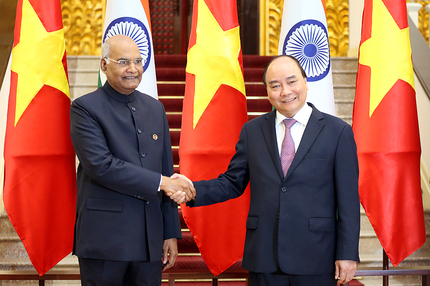 Thủ tướng Nguyễn Xuân Phúc và Tổng thống Ấn Độ Ram Nath Kovind. Ảnh: VGP/Nhật Bắc