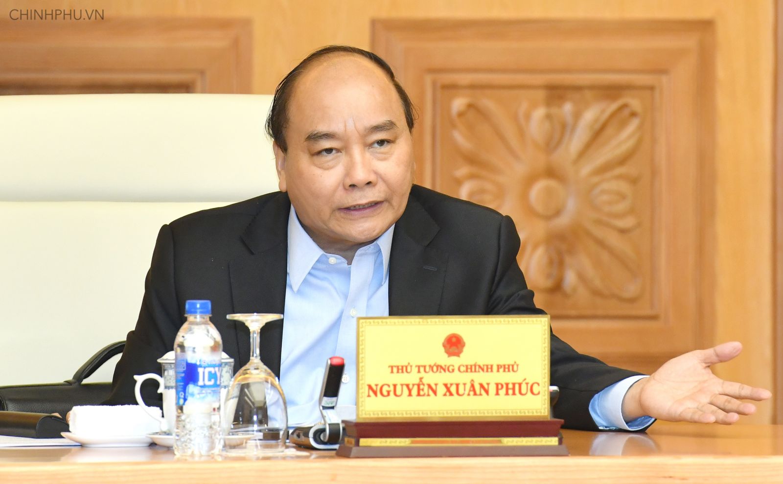 Thủ tướng chủ trì họp Thường trực Chính phủ về xây dựng Nghị quyết 01 năm 2019 Thủ tướng Nguyễn Xuân Phúc chủ trì phiên họp Thường trực Chính phủ thảo luận về dự thảo Nghị quyết 01 của Chính phủ. Ảnh: VGP/Quang Hiếu