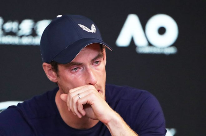 Andy Murray tiết lộ chấn thương hông, nói lời giải nghệ trong nước mắt Andy Murray tuyên bố ý định giải nghệ trong nước mắt. Nguồn: Rediff