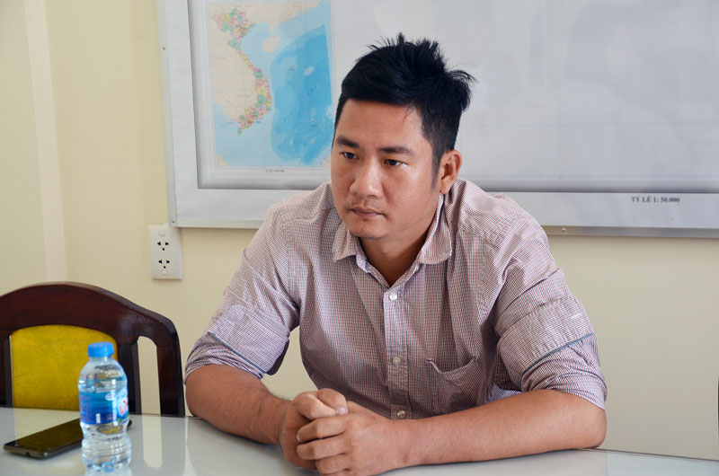 Làm việc đối tượng lên mạng xã hội tuyên truyền kích động biểu tình chống Nhà nước Đối tượng Phan Chí Toàn tại cơ quan Công an.