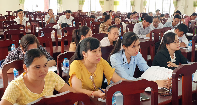 Thạnh Phú triển khai công tác bảo hiểm năm 2019 Đại biểu tham dự hội nghị. Ảnh: Quốc Vinh