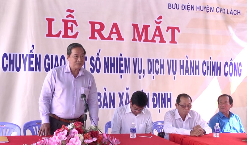 Chợ Lách ra mắt Mô hình dịch vụ hành chính công Phó chủ tịch UBND tỉnh Nguyễn Hữu Phước phát biểu tại lễ ra mắt. Ảnh: Ngọc Lãm