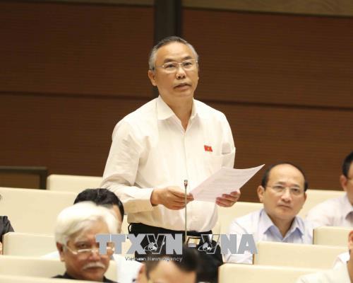 Đề nghị xử lý việc đăng tải không chính xác về dịch tả lợn châu Phi trên Facebook Thứ trưởng Bộ Nông nghiệp và Phát triển nông thôn Phùng Đức Tiến. Ảnh: Phương Hoa/TTXVN