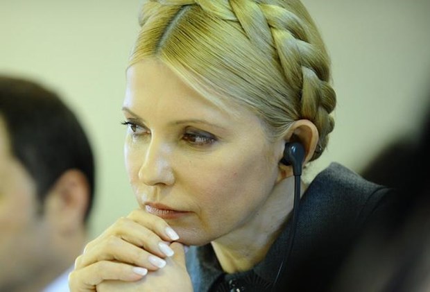Tổng thống Ukraine Poroshenko bị cáo buộc gian lận bầu cử Cựu Thủ tướng Ukraine Yulia Tymoshenko. Nguồn: neweasterneurope