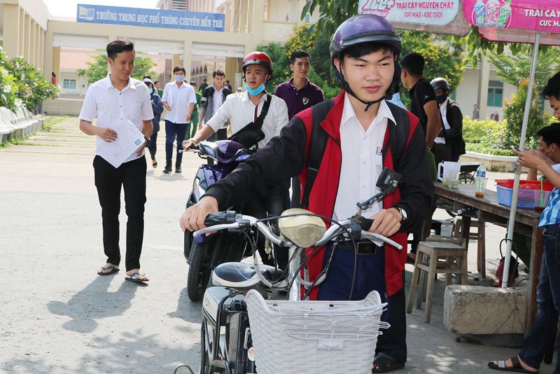 Học sinh giỏi 82 trường trung học phổ thông được ưu tiên xét tuyển Học sinh giỏi trường THPT Chuyên Bến Tre được ưu tiên xét tuyển đại học.
