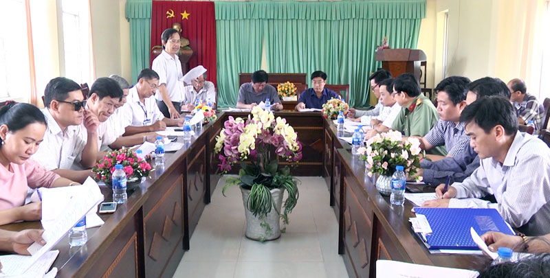 Quang cảnh cuộc họp.