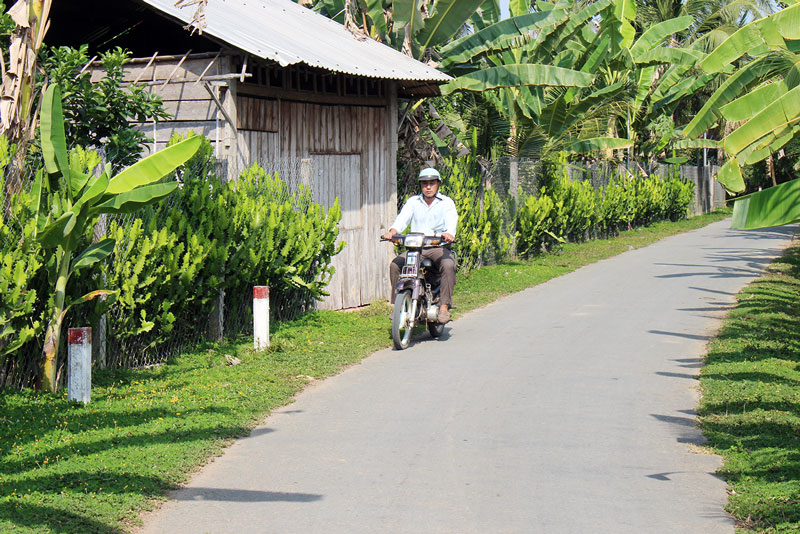 Đường nông thôn ấp Phú Tường, xã Phú Đức.