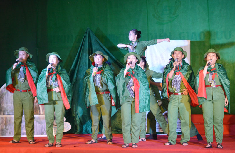 Tiết mục tái hiện hình ảnh Bộ đội Trường Sơn.