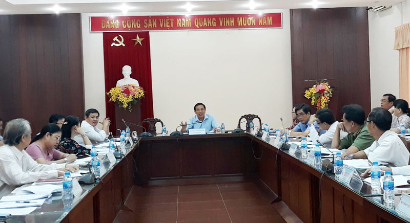 Quang cảnh cuộc họp.