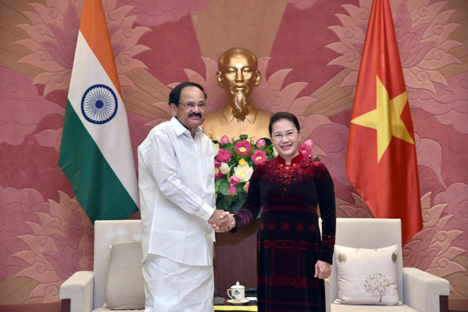 Chủ tịch Quốc hội Nguyễn Thị Kim Ngân đã tiếp Phó tổng thống, Chủ tịch Thượng viện Ấn Độ Venkaiah Naidu. Ảnh: Lâm Hiển