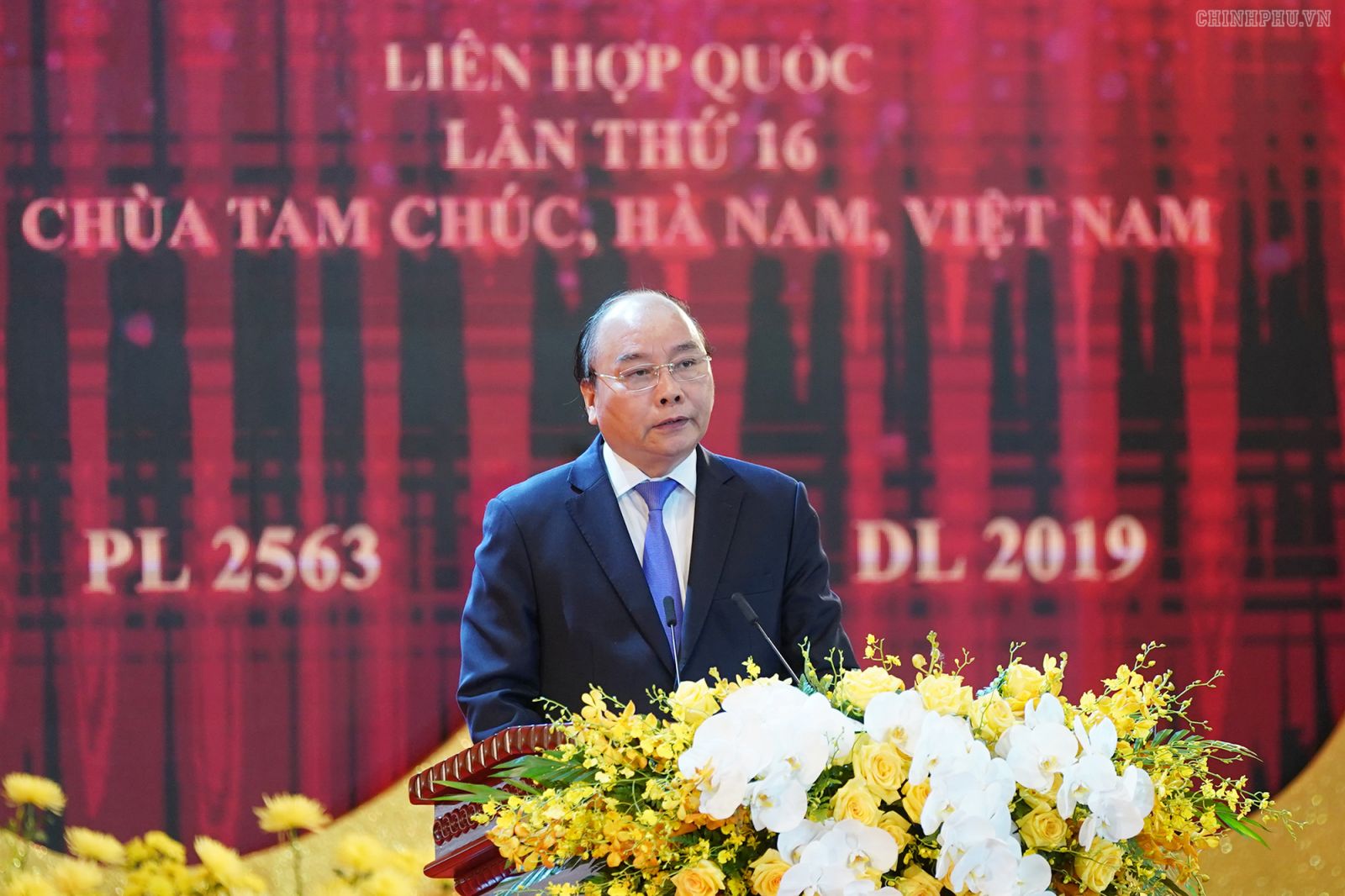 Thủ tướng: Đại lễ Vesak đã vượt trên một lễ hội văn hóa tôn giáo thông thường Thủ tướng Nguyễn Xuân Phúc phát biểu tại Đại lễ Vesak 2019. Ảnh VGP/Quang Hiếu