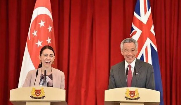 Thủ tướng Singapore Lý Hiển Long và người đồng cấp New Zealand Jacinda Ardern. Nguồn: channelnewsasia.com