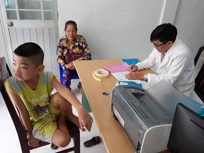 Bệnh viện Tâm thần tỉnh thành lập Khoa Tâm thần nhi Khám bệnh cho bệnh nhân tại Khoa Tâm thần nhi - BVTT tỉnh.