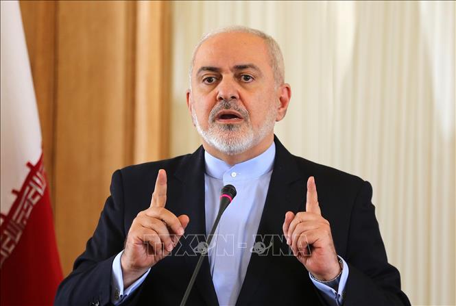 Ngoại trưởng Iran Mohammad Javad Zarif trong cuộc họp báo tại Tehran ngày 13-2-2019. Ảnh: AFP/ TTXVN