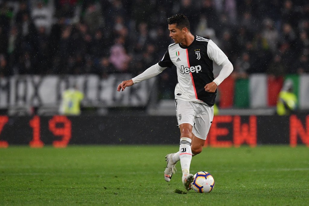 Ronaldo ghi 21 bàn cho Juventus.