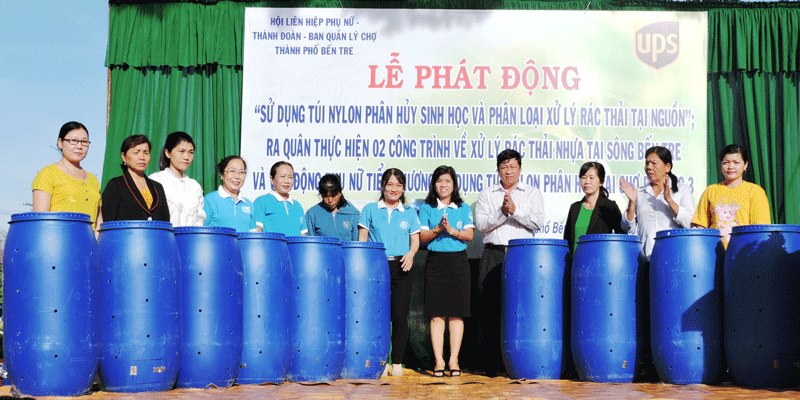 Các xã phường được nhận thùng ủ phân compost.
