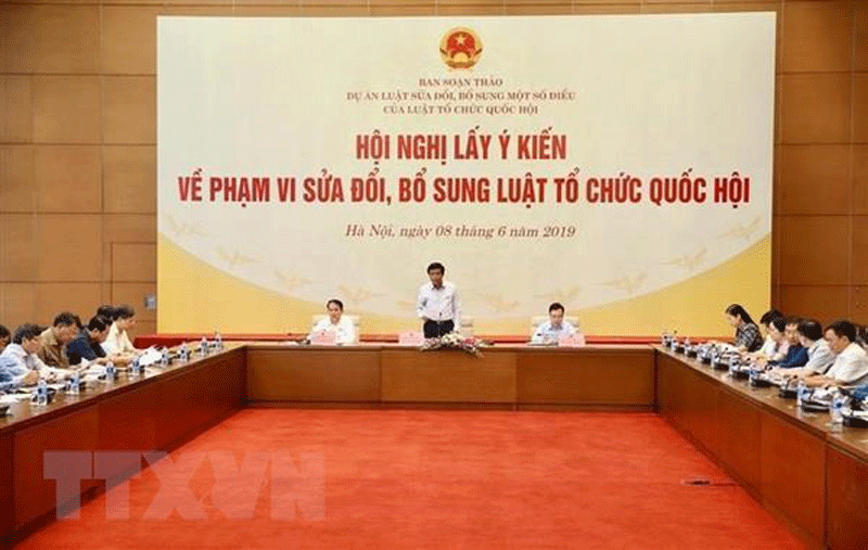 Hội nghị lấy ý kiến về phạm vi sửa đổi, bổ sung Luật Tổ chức Quốc hội Tổng Thư ký, Chủ nhiệm Văn phòng Quốc hội Nguyễn Hạnh Phúc phát biểu khai mạc hội nghị. (Ảnh: Dương Giang/TTXVN)