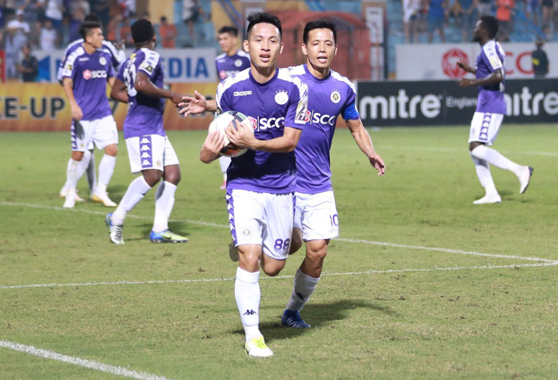 Vòng 13 V-League 2019:
Hà Nội FC đánh bại Sài Gòn 2-0 Ảnh: Ngọc Bảo