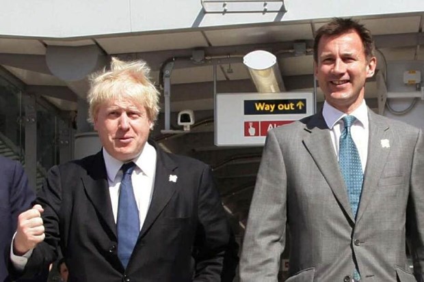 Đảng Bảo thủ chốt danh sách 2 ứng viên bầu Thủ tướng Anh Ông Boris Johnson (trái) và ông Jeremy Hunt. Nguồn: Express