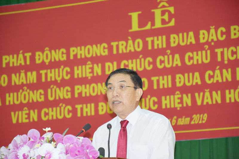 Công an Bến Tre phát động 4 đợt thi đua đặc biệt Chủ tịch UBND tỉnh Cao Văn Trọng phát biểu tại buổi lễ. Ảnh: Minh Thơ