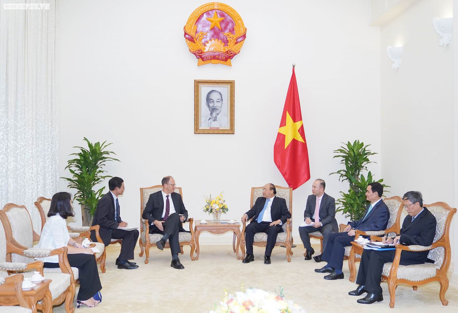 Thủ tướng Nguyễn Xuân Phúc tiếp Đại sứ Đức Christian Berger. Ảnh VGP/Quang Hiếu
